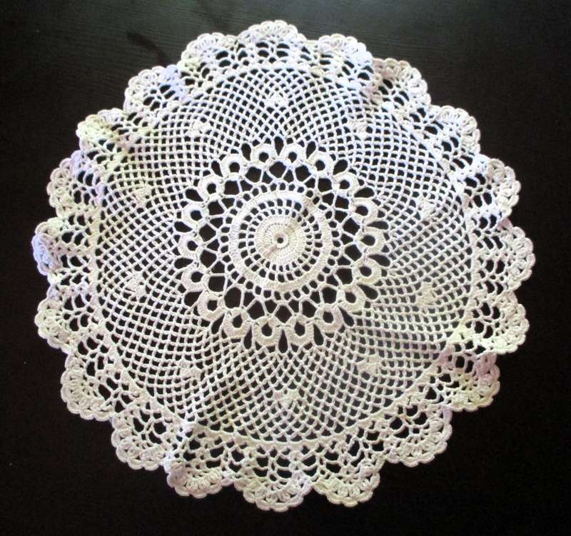 Handmade Crochet Lace Round Table Placemat/ Doilies. 40cm dia.