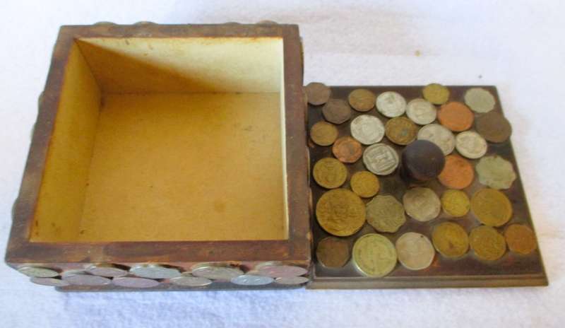 Square wooden box, decorated with coin craft. 12,5x12,5x7 cm