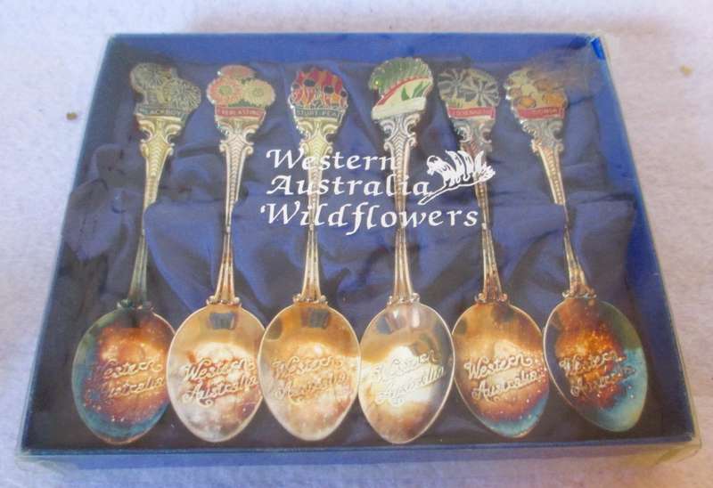 Western Australia Wildflowers set of 6 spoons. Vintage silver plate set. Made in NZ.