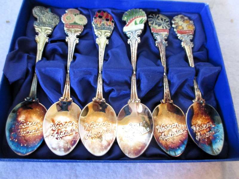 Western Australia Wildflowers set of 6 spoons. Vintage silver plate set. Made in NZ.