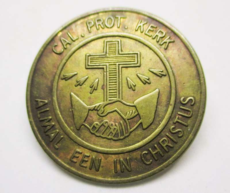 Vintage Calvinistiese Protestante Kerk van Suid Afrika, ALMAL EEN IN CHRISTUS badge. Unique.