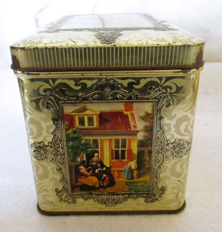 Vintage 1950`s Tin Box with Images of Works by Dutch `Golden Age` Painters. Stunning. 170x110x115mm.