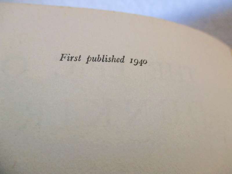 THE EPIC OF DUNKIRK Hard, Dust Cover torn, 1940. by Edward Keble Chatterton. As per photo.