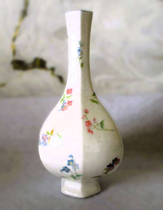 Royal Worcester Forget Me Not Fine Bone China Bud Vase. 120mm high.