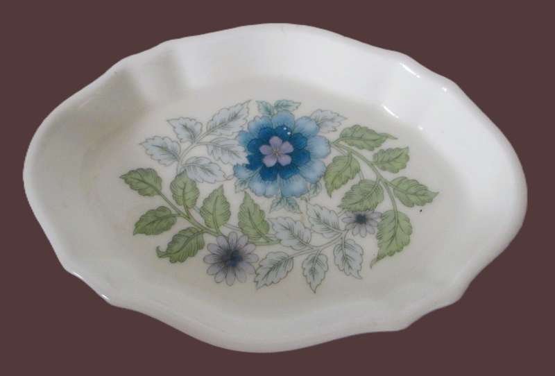 Royal Albert Inspiration Cake Cookie Serving Plate Bone China England. 220mmx125mm.