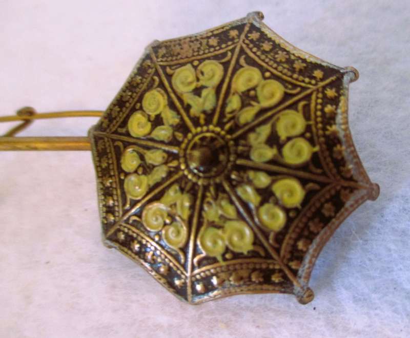 Sentimental Victorian Umbrella Brooch, c clip. Possible gold with black enamel, circa 1885 50mm