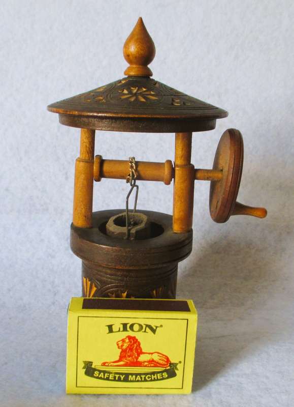 Vintage Carved Wooden Water Well with bucket on chain, pulling up and down. 160mm high.