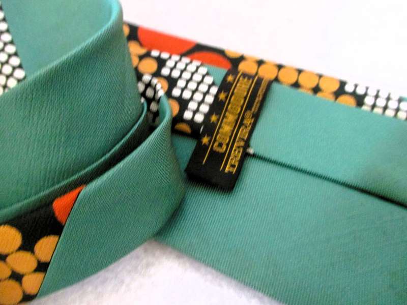 Vintage Men Ties, Commodore Trevira, 100% Polyester, as per photo. Worn.