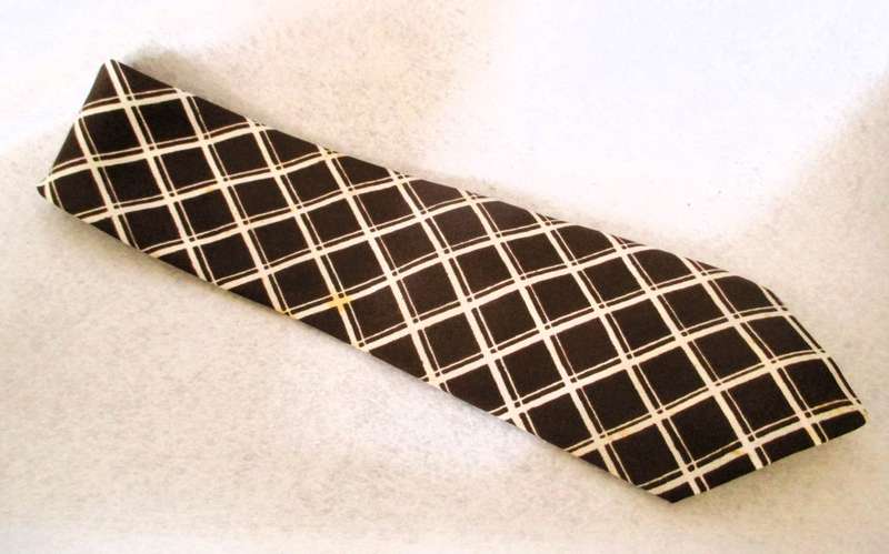 Vintage Men Ties, Prince Regent Text Rised Polyester, as per photo. Worn.
