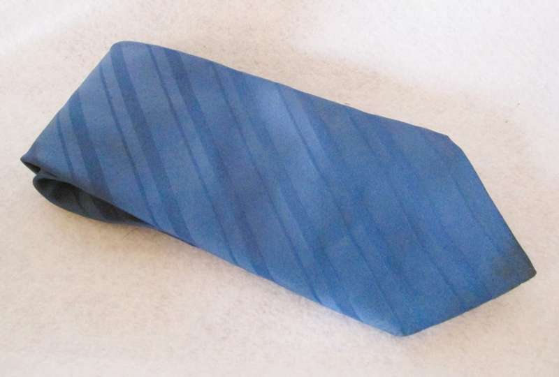 Vintage Men Ties, Skipper Polyester, as per photo. Worn.