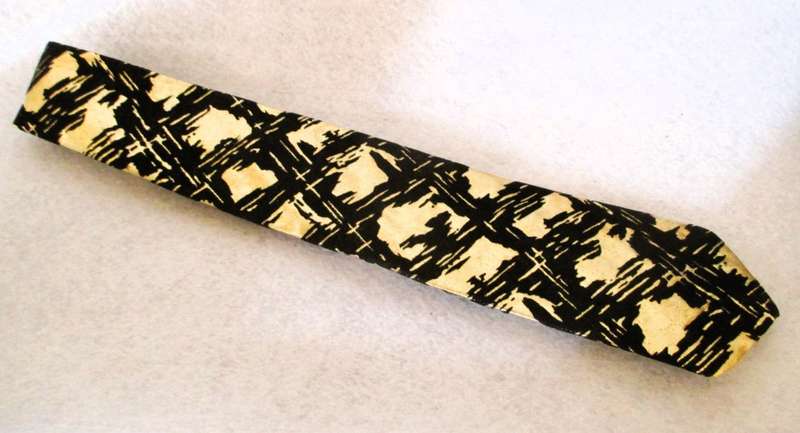 Vintage Black velet and gold Mens Evening Tie, Made by Susan, as per photo. Worn.
