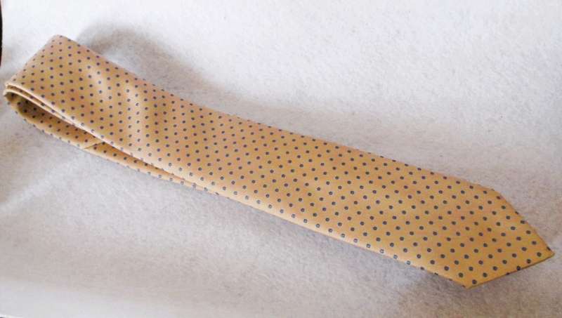 Vintage Men`s Tie, Signature, as per photo. Worn.