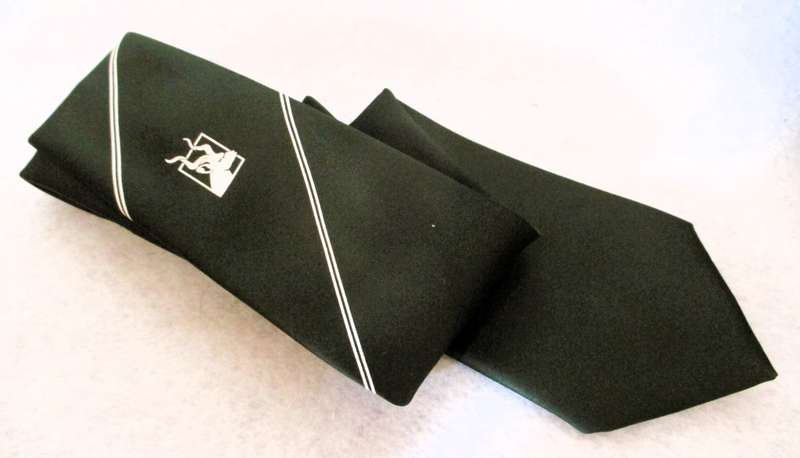 Vintage Men`s Tie, Comme Soie by Cravateur, as per photo. Worn.
