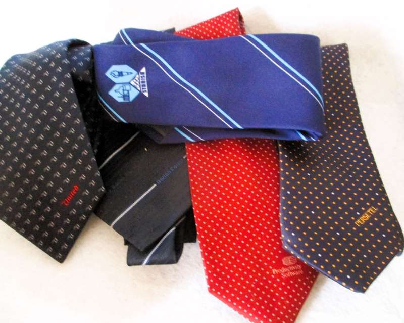 Lot of 5 Vintage Men`s Tie, Corporate, as per photo. Worn.
