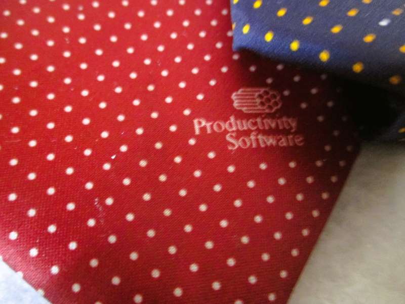 Lot of 5 Vintage Men`s Tie, Corporate, as per photo. Worn.
