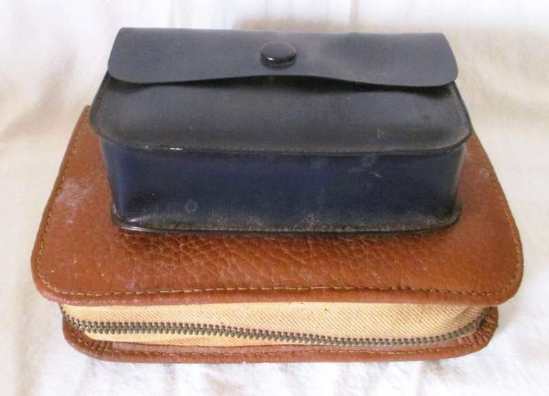Vintage Gentlemen`s Travel Grooming Kit with Clothes brush. As per photo.