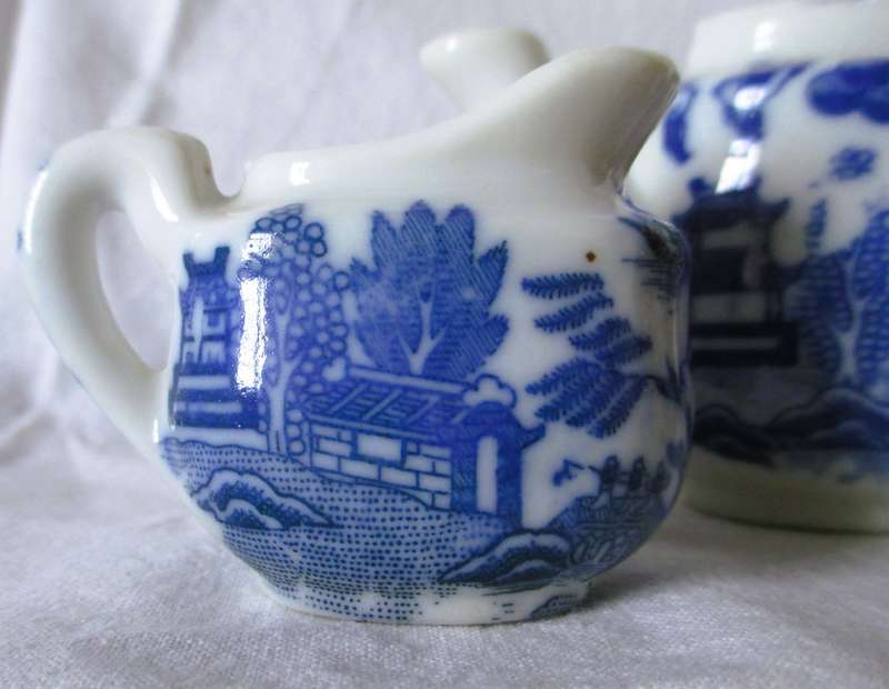 Antique/Vintage 3pc Blue Willow Children`s Tea Set Creamer, Sugar, Tea Pot. no lids. Pot chipped.