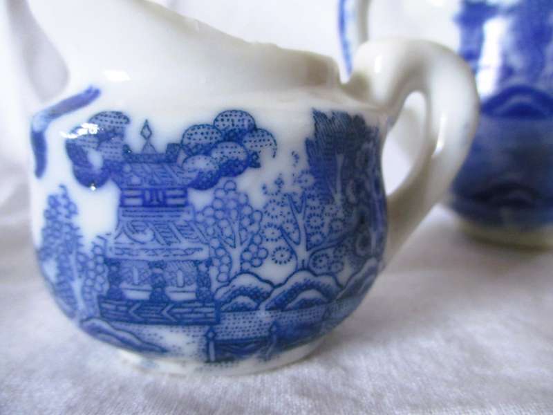 Antique/Vintage 3pc Blue Willow Children`s Tea Set Creamer, Sugar, Tea Pot. no lids. Pot chipped.