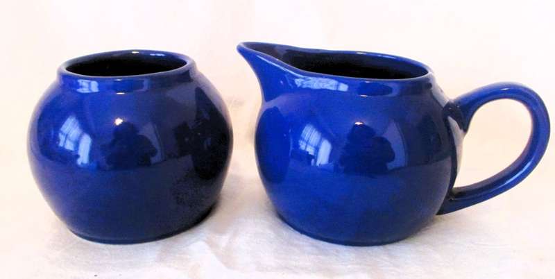 SALE R25COBALT BLUE Night Sky glaed ceramic milk jug and sugar pot. Lovely set. 90mm high. Spotless.