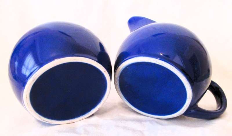 SALE R25COBALT BLUE Night Sky glaed ceramic milk jug and sugar pot. Lovely set. 90mm high. Spotless.