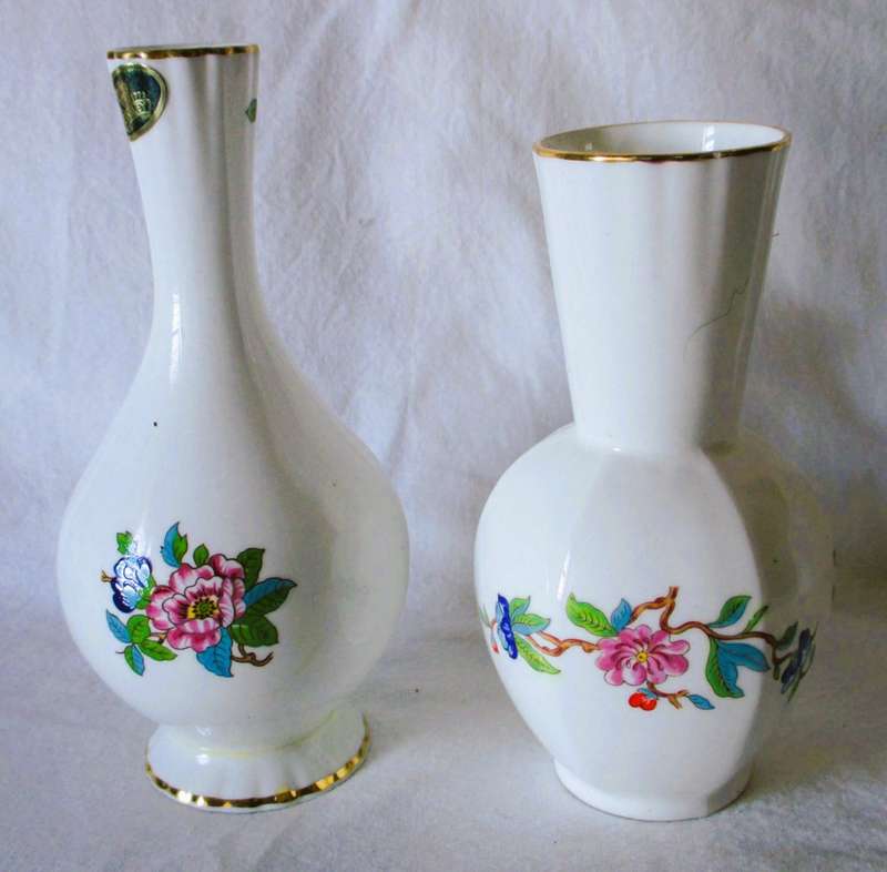 2x Aynsley PEMBROKE Floral Pattern Vase Made in England   16 and 14cm high. Spotless