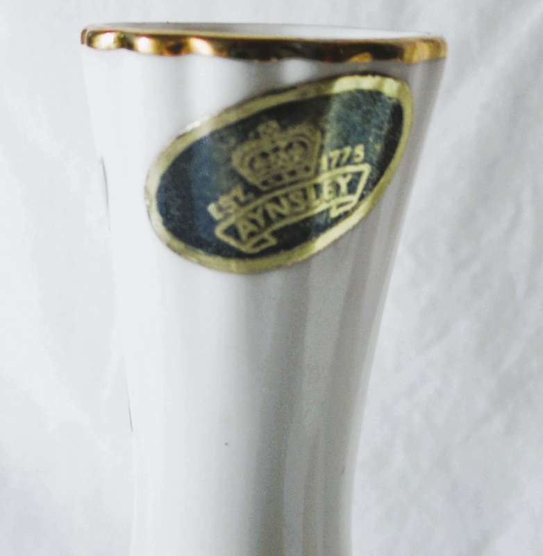 2x Aynsley PEMBROKE Floral Pattern Vase Made in England   16 and 14cm high. Spotless