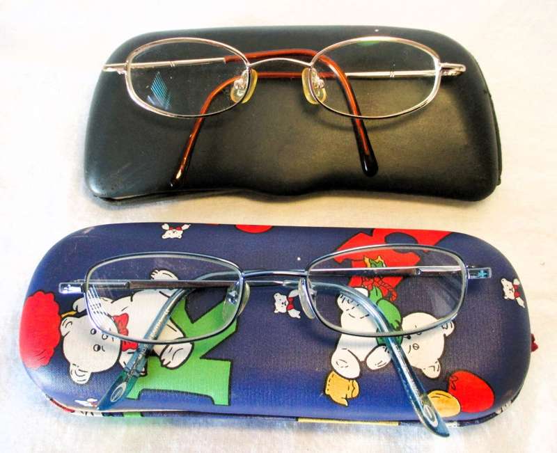 Lot of 2 Children frames for presciption glasses.