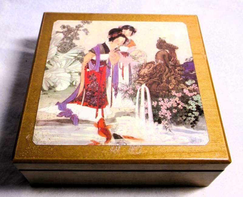 Set of 4 Vintage Japanese Geisha Coasters with Cork Back in Matching Wooden Box