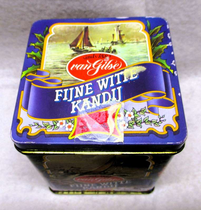 Since 1882 van Gilse FIJNE WITTE KANDIJ Tin with original candy. Collectable. 95x75x75mm. Not edible