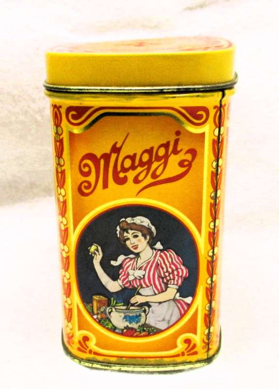 Vintage Nestle amsterdam Maggi Bouillon Tin, with original beef blocks, not to eat. 110x60x60mm