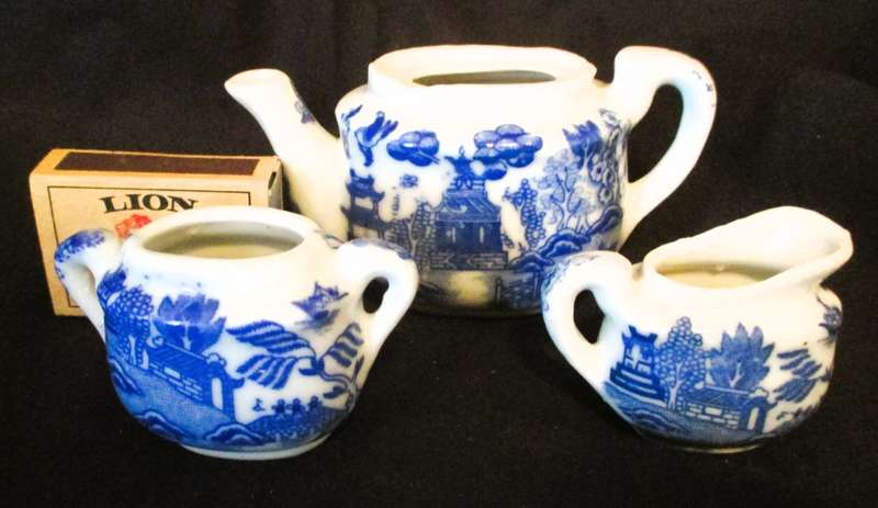 Antique 3pc Miniture  Blue Willow Children`s Tea Set Creamer, Sugar, Tea Pot, Please refer photos.