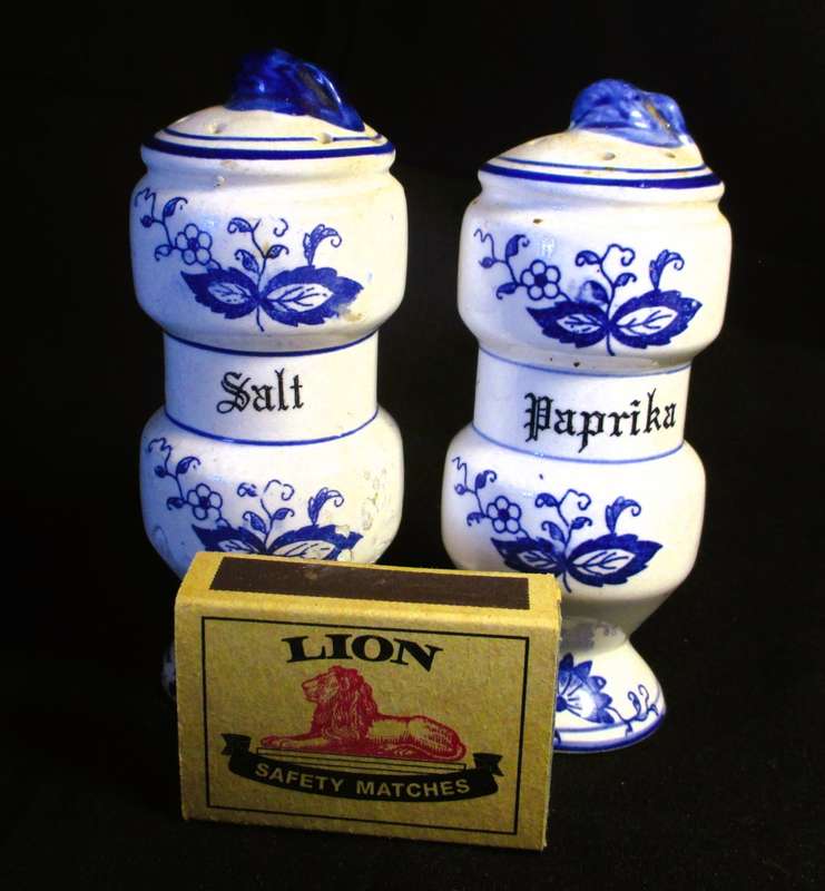 Vintage Watkins Blue Onion salt and pepper shakers Japan. Porcelain peel, as per photo. 120mm high