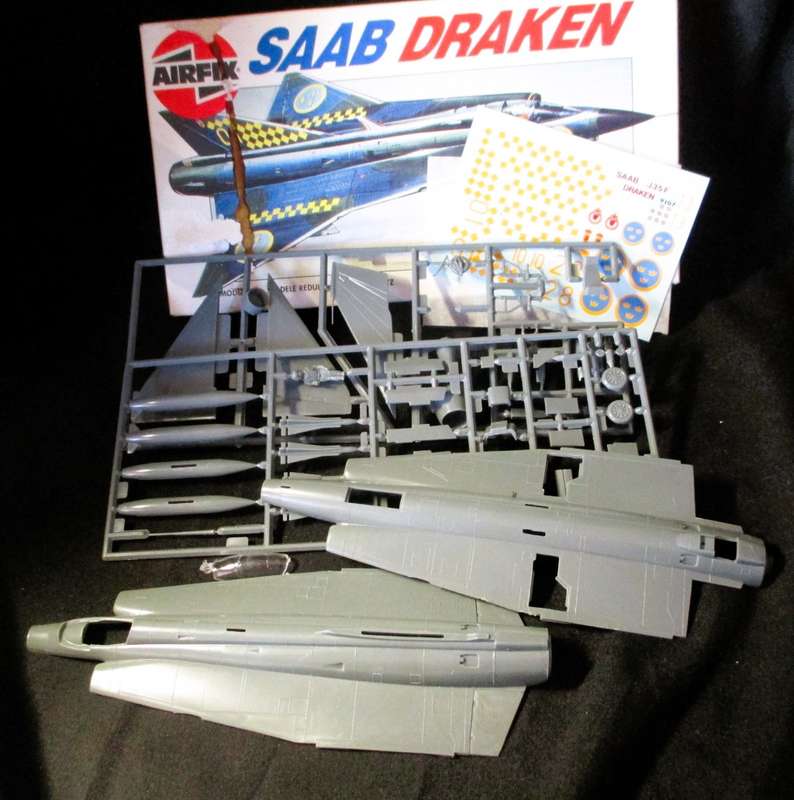 Vintage SAAB Draken Airfix | No. 02039-4 | 1:72 Model Kit. as per photo.