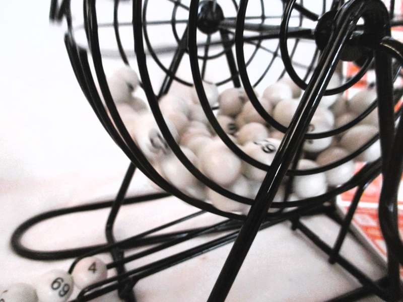 Vintage BINGO Set, Balls, Metal Bingo Wire Hopper and Bingo Cards. As per photo.