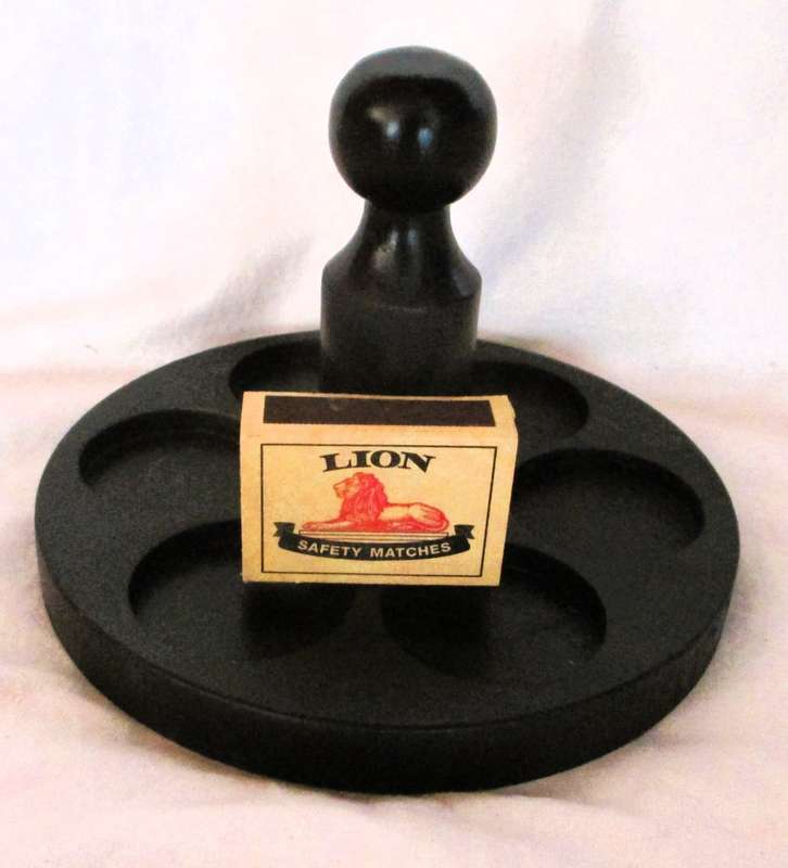 Vintage Wooden 6 place shot glass carrier.