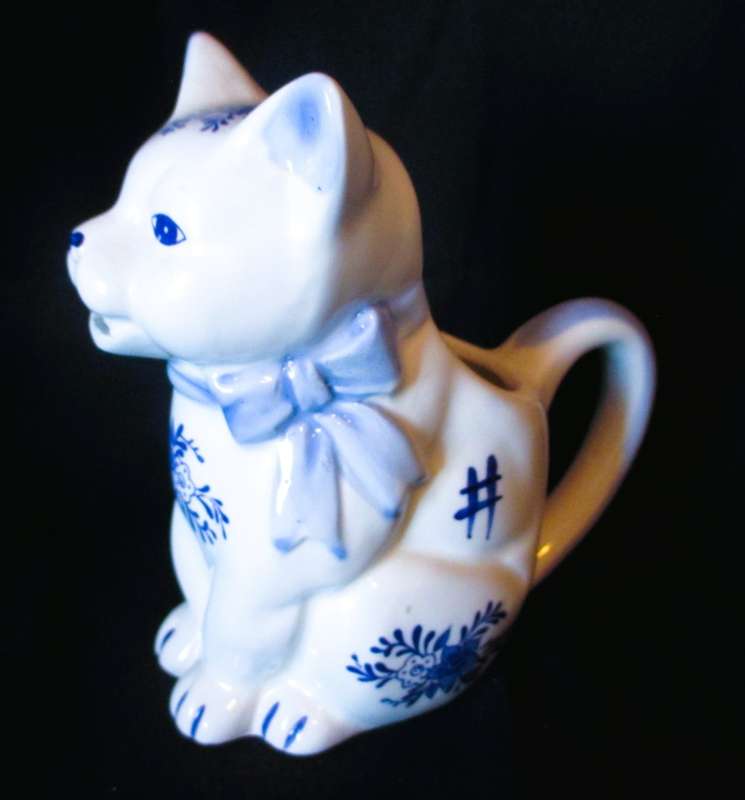 Vintage Blue Delft Handpainted Cat Creamer, Spotless. 130mm high.