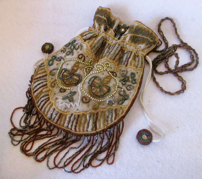 Lovely Vintage Gold/Silver Embellished Beaded Pouch Drawstring Lined Bag. 220x16cm