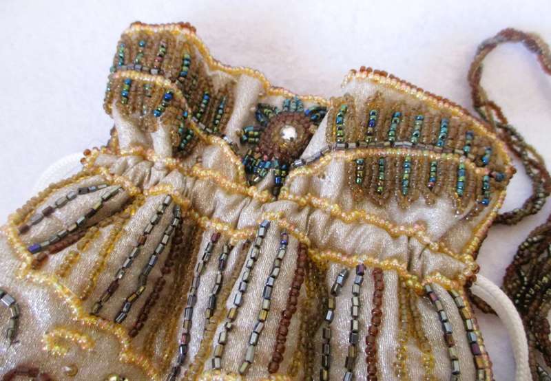 Lovely Vintage Gold/Silver Embellished Beaded Pouch Drawstring Lined Bag. 220x16cm