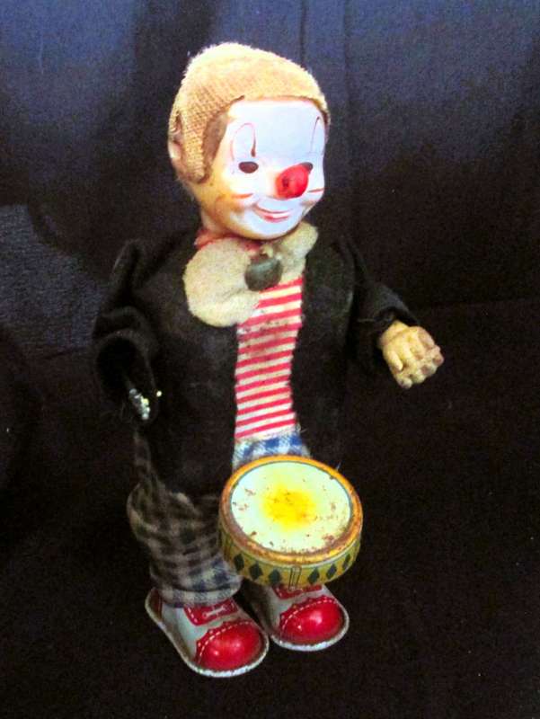 TIN Wind Up TOY CLOWN Drummer Vintage Japan Working Movement, sticks missing. As per photo. 16cm hig
