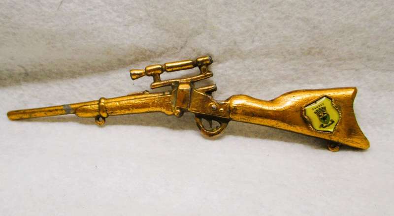 Vintage Miniture brass Rifle with Dundee Crest. 180mm long