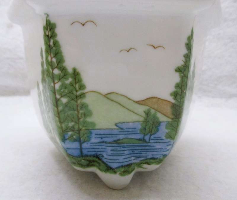 Vintage small porcelain lake scene hand painted planter,  10x8cm Spotless