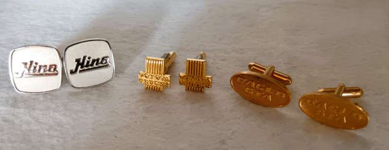 Lot of Vintage cuff links and other memorabilia. As per photo.