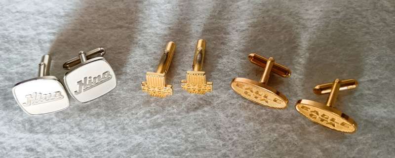 Lot of Vintage cuff links and other memorabilia. As per photo.