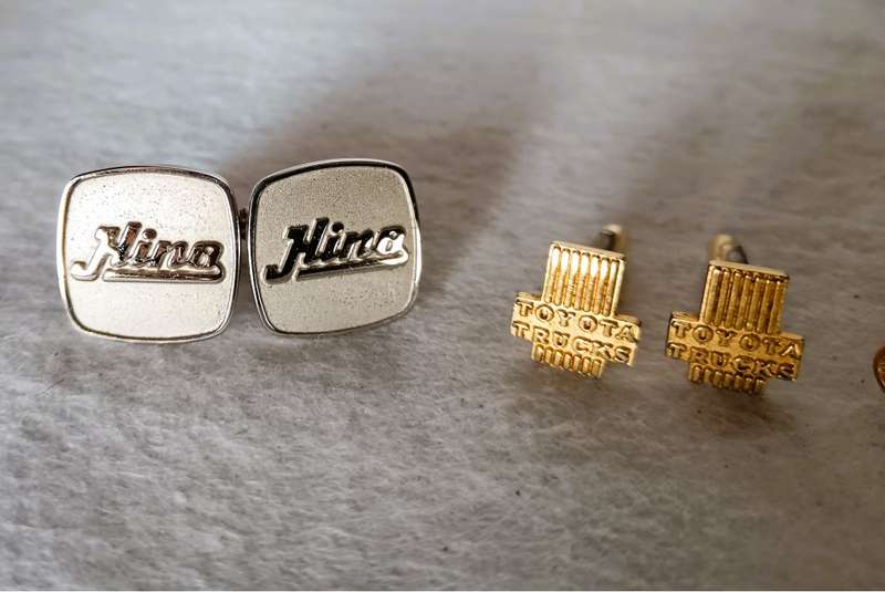 Lot of Vintage cuff links and other memorabilia. As per photo.