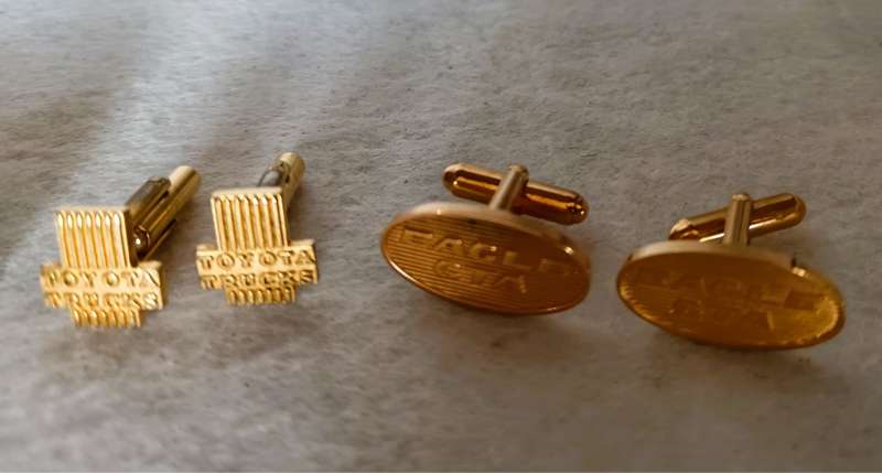 Lot of Vintage cuff links and other memorabilia. As per photo.