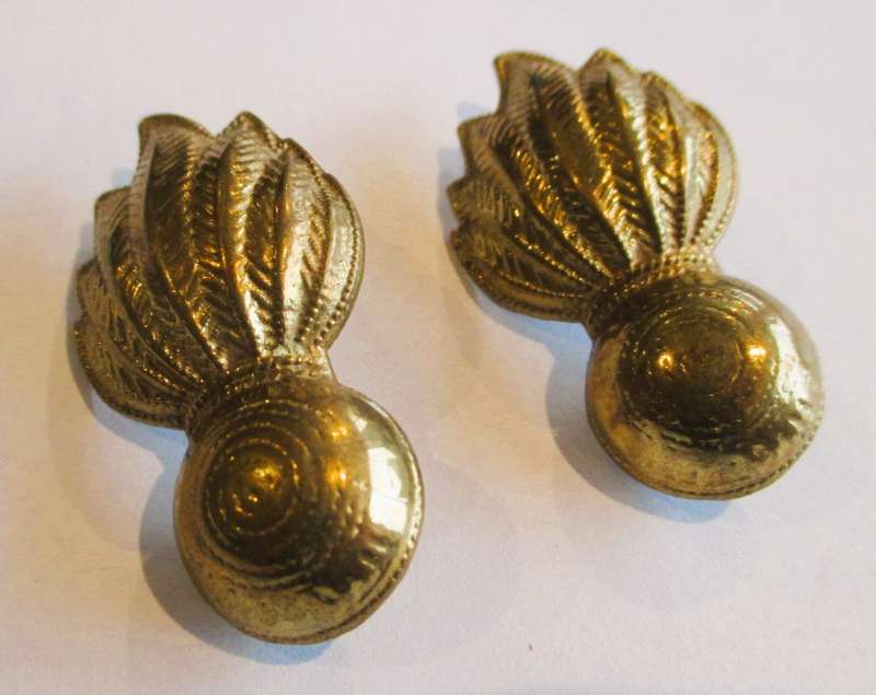 Pair of SA Army Artillery Badges. Lugs intact.