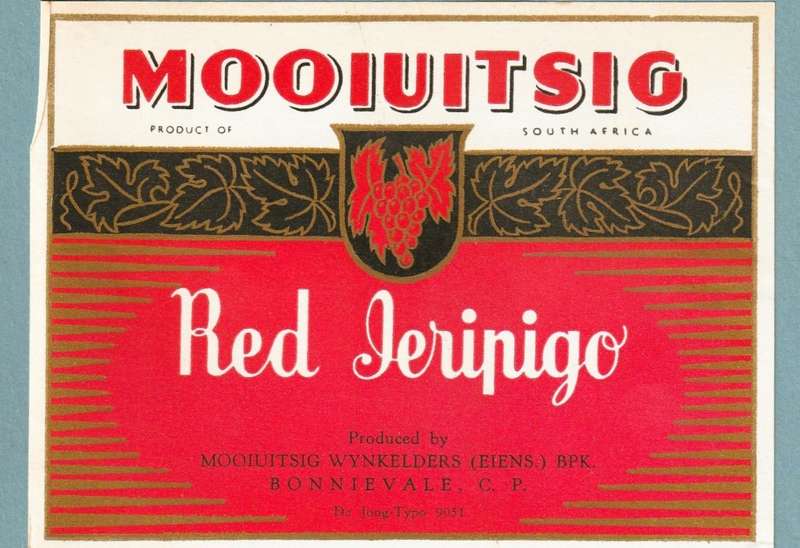 3 x Vintage Wine Bottle Labels. Mooiuitsig White and Red Jeripigo, White Muscadel.