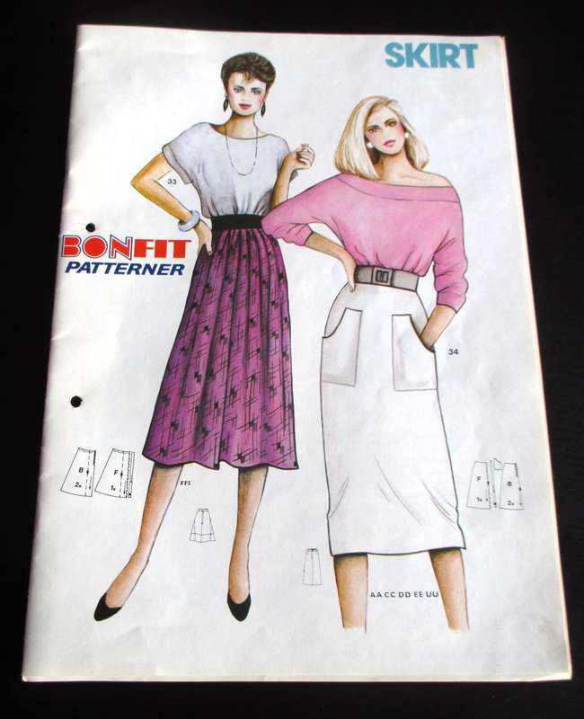 Vintage BONFIT Patterner, make 40 different designs of Skirts. Pattern with booklet, original box.