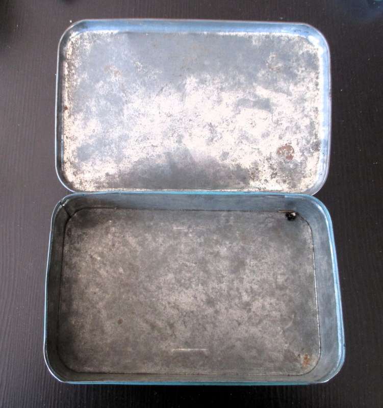 Vintage Nutrine Rusks for Bbies Tin.