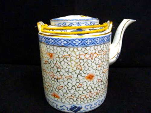 Antique Chinese Porcelain Kettle